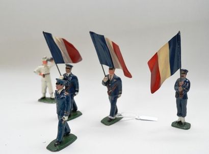 null Fabrication française aluminium (4) soldats : un off. - 2 portes drapeau - un...