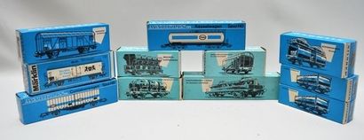 null MÄRKLIN, 11 wagons marchandises : 4x en boîte bleu/clair (4506, 45151 4520,...