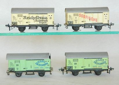 null FLEISCHMANN (4) wagons fermés, 2 axes: 2x en vert "Staatj Fachingen" - Seefische...