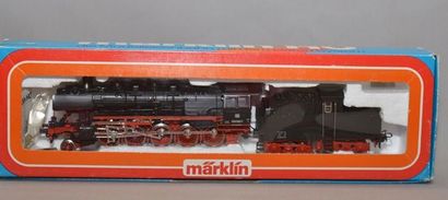 null MARKLIN HO 3084 locomotive à vapeur type 150, tender à 4 axes avec vigie , noire...