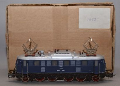 null MÄRKLIN 3923, motrice électrique bleu type 1C1, E 1835 de la DB, en boîte carton...