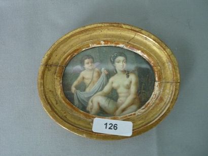 FRANCE, XVIIIe Miniature sur ivoire représentant "Diane au Bain", encadrement ovale...