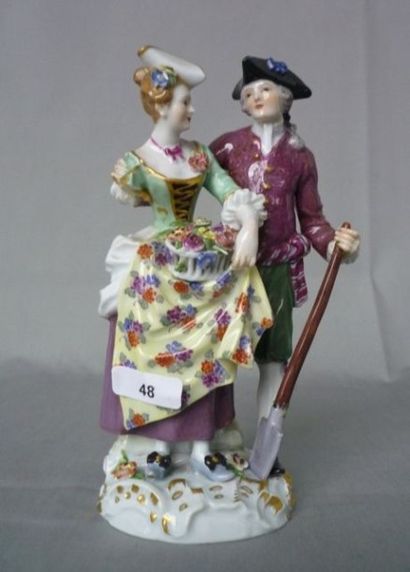 MEISSEN, début XIXè Groupe du jardinier et de la jardinière, en porcelaine dure,...