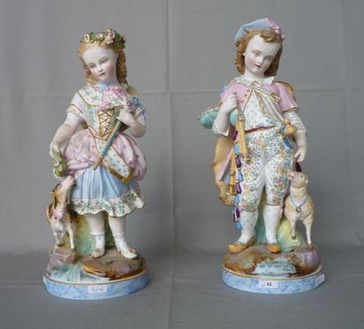 ANDENNE, milieu XIXè Paire de statuettes en biscuit polychrome représentant un couple...