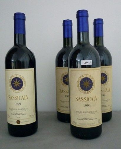 null ITALIE, 4 bouteilles "SASSICAIA" : 3 millésimées 1994 et 1 millésimée 1999,...