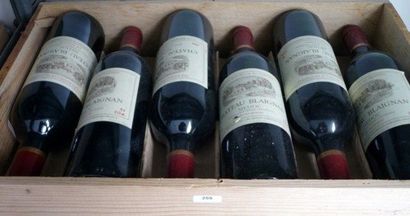 null BORDEAUX rouge, Médoc, 12 bouteilles en caisse d'origine en bois "CHATEAU BLAIGNAN...