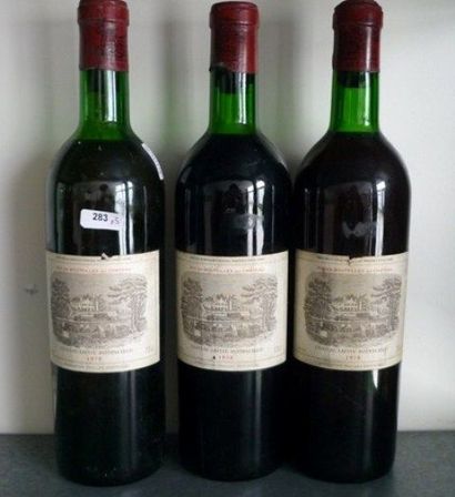 null BORDEAUX rouge, Pauillac, 3 bouteilles "CHATEAU LAFITE-ROTHSCHILD 1972", mis...