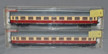 Fleischmann (2) voitures TEE de la DB en version crème et rouge, 44 axes: 5184 1re...