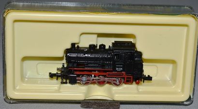 ARNOLD N Réf. 2025, loco diesel allemande, BB en rouge et gris, V 200 001, (MB) en...