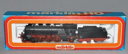 MARKLIN HO Locomotive pacific allemande 18 473, tender 4 axes, noire, (MB) dans une...