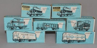 MARKLIN HO (7) wagons marchandises 2 axes : (2) 4502 citerne Shell - 4600 fourgon...
