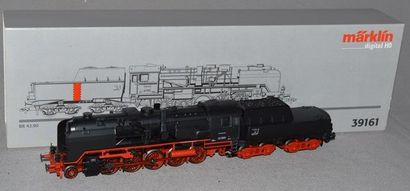 MARKLIN HO Réf. 39161, locomotive allemande 140, tender 4 axes, type BR 42.90, noire,...
