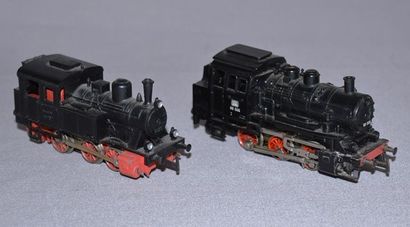 MARKLIN HO (2) : 3000, loco-tender 89006 en noir, 3 feux électriques ; 3029 loco-tender...