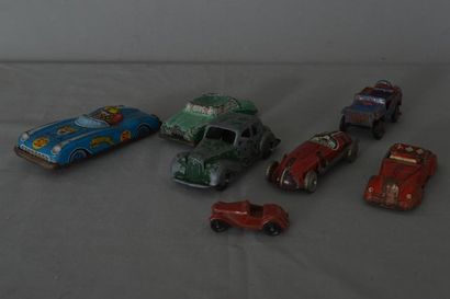 null Varia d'épaves : 4x voitures en tôle (10 cm) - Tootsie toy 1/87 - Timpo limousine...