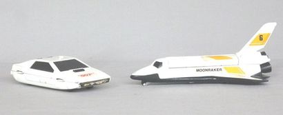 null CORGI (2) : Space shuttle - Lotus Esprit 007 (G).