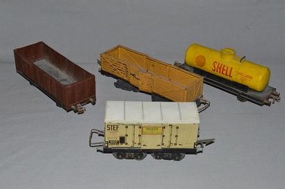 null Wagons de marchandises écart O (4) : JEP, wagon fermé STEF à 4 axes et wagon...