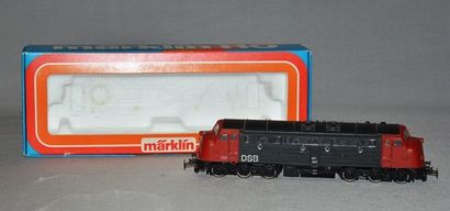 null MÄRKLIN 3067, loco diesel danoise en rouge et noir (MB), boîte à fenêtre, en...