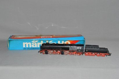 null MÄRKLIN 3102, locomotive 144 tender 5 axes. noire de la DR n° 53 0001 en boîte...