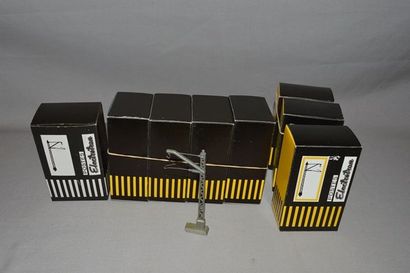 null ELECTROTREN, 8 boîtes de six pylônes de caténaire, copie de Märklin.