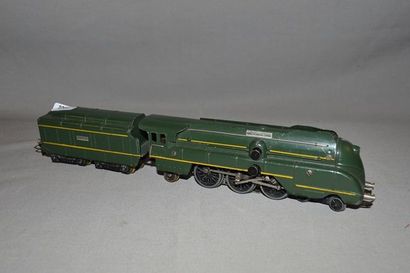 null BLZ, locomotive à vapeur carénéé type 231, tender 4 axes, métal peint en vert...