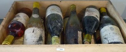 null VARIA de 15 bouteilles principalement de blanc dont Barolo 1978, Monbazillac...
