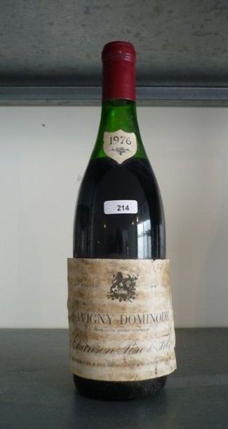 null BOURGOGNE, rouge, Savigny-Dominode 1976, 1 bouteille [étiquette abîmée, niveau...