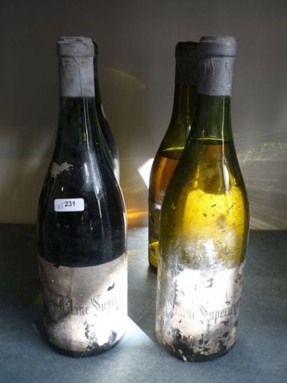 null BOURGOGNE, blanc supérieur, Mâcon s.m., 5 bouteilles [traces d'humidité, étiquettes...