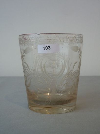 null Gobelet au décor gravé à la roue, 1767, verre soufflé, daté, h. 10 cm [petit...