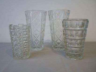 BOHEME Lot : quatre vases dont une paire, XXe, verre moulé, un marqué, h. 26, 26,...