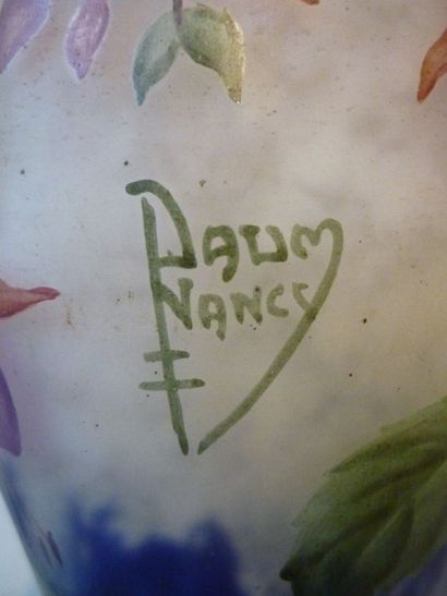 DAUM - Nancy Soliflore d'époque Art nouveau à décor floral polychrome, circa 1900,...