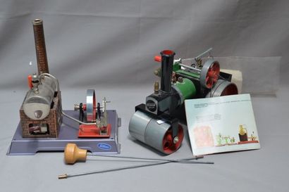 null (2) machines à vapeur : Mamod, rouleau compresseur - Wilesco, petite machine...