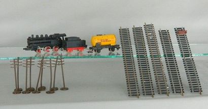 null LIMA Express, locomotive 030, tender 2 axes - RIVAROSSI, wagon-citerne, rails...