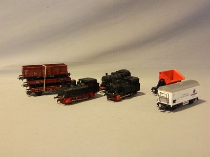 null MÄRKLIN, varia : 3 locomotives (3029, 3001 et 3000) - 5 wagons de marchandi...