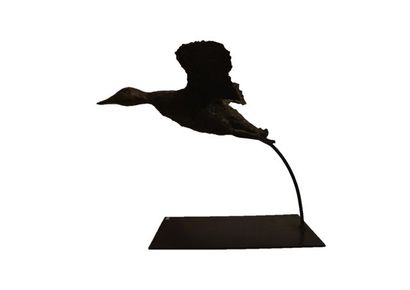 DEL MARMOL Emmanuel "Envol d'un canard", XXIe, sujet en bronze patiné, monogrammé,...