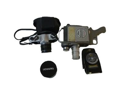 null Lot : NIZO, caméra Heliomatic 8 avec accessoires, optique Angénieux type K3...