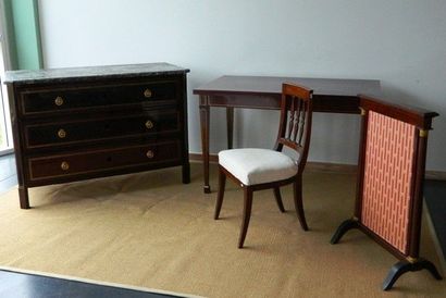 CHAPUIS Jean-Joseph (1765-1864) Important ensemble de quatre meubles :

Commode d'époque...