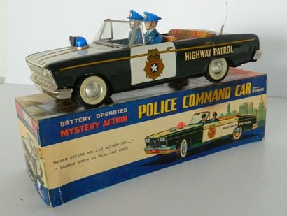 null TN Japan, police command car, battery operated, mystery action with sirene,...