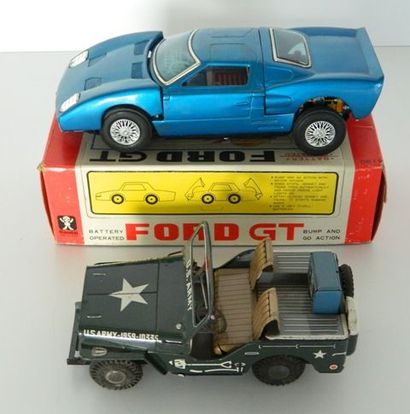 null BANDAI Japan, Ford GT en tôle bleu électrique, battery operated, l. 27 cm [neuve...
