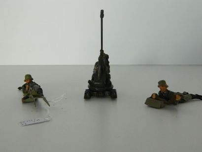 null LINEOL, 3 soldats allemands : 1 mitrailleur avec canon antiaérien - 1 mitrailleur...