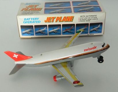 null Made in Hong Kong réf 2673, jet plane DC10 Swissair with automatic action, en...