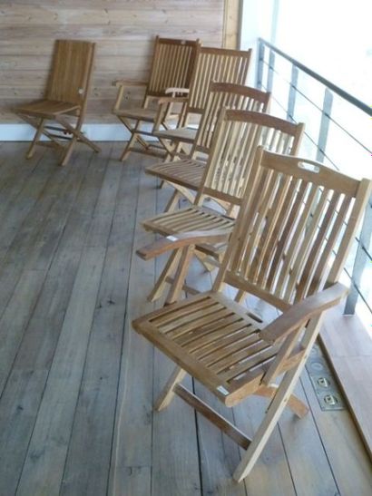 null Ensemble divers de trois chaises et de trois fauteuils en teck, h. 91 et 98...