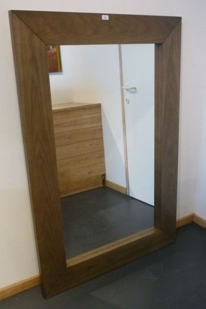 null Miroir vertical en placage de chêne teinté, couleur taupe, 150x100 cm.