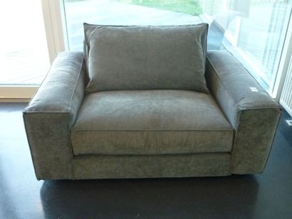 null Large fauteuil Bakara en tissu gris foncé, 88x158x108 cm env.