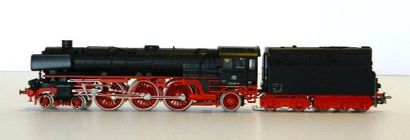null MÄRKLIN 3610, locomotive à vapeur 231 noire, série 012 066-7 de la DB, tender...