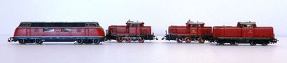 null MÄRKLIN, 4 locomotives diesel : 3021, DB V200060 rouge et grise à 3 feux [état...