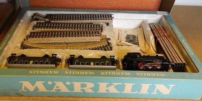 null MÄRKLIN 2940, set comprenant : locomotive 3000 (à la place d'une 3029), 2 voitures,...