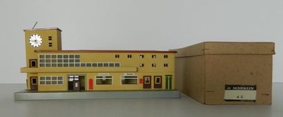 null MÄRKLIN 418, gare en tôle beige à toit brun, portes ne s'ouvrant pas, version...