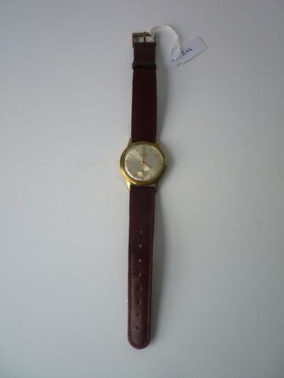 PONTIAC Montre-bracelet d'homme, modèle Nageur, circa 1950, boîtier en métal doré...