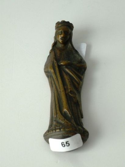 null Petite Vierge en bronze, travail mosan, XVIe, h. 11 cm.