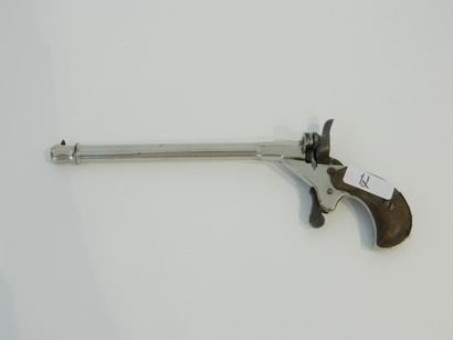 France Petit pistolet de dame à canon long, XIXe, poinçonné [écu couronné] et marqué...